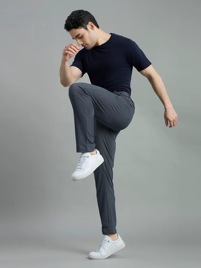 Stretchable Knit Stride Trousers